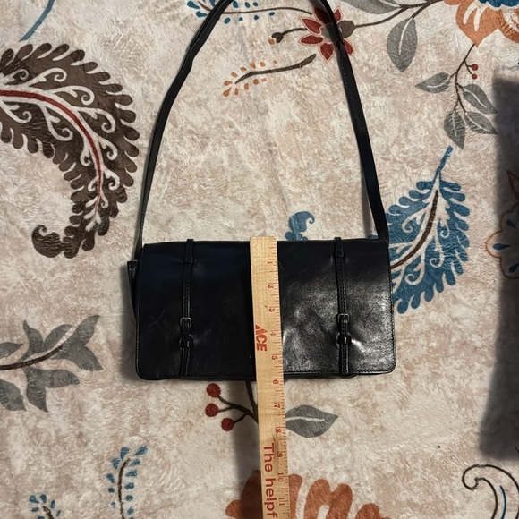 Francesco Biasia Sleek Black Leather Shoulder Bag - Picture 9 of 9